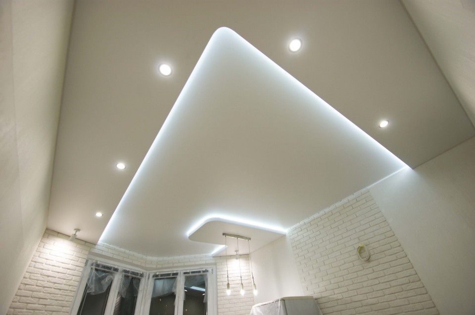 Заказать парящие натяжные потолки в г. Красный Холм